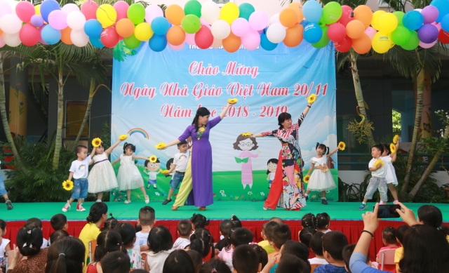 Văn nghệ 20/11